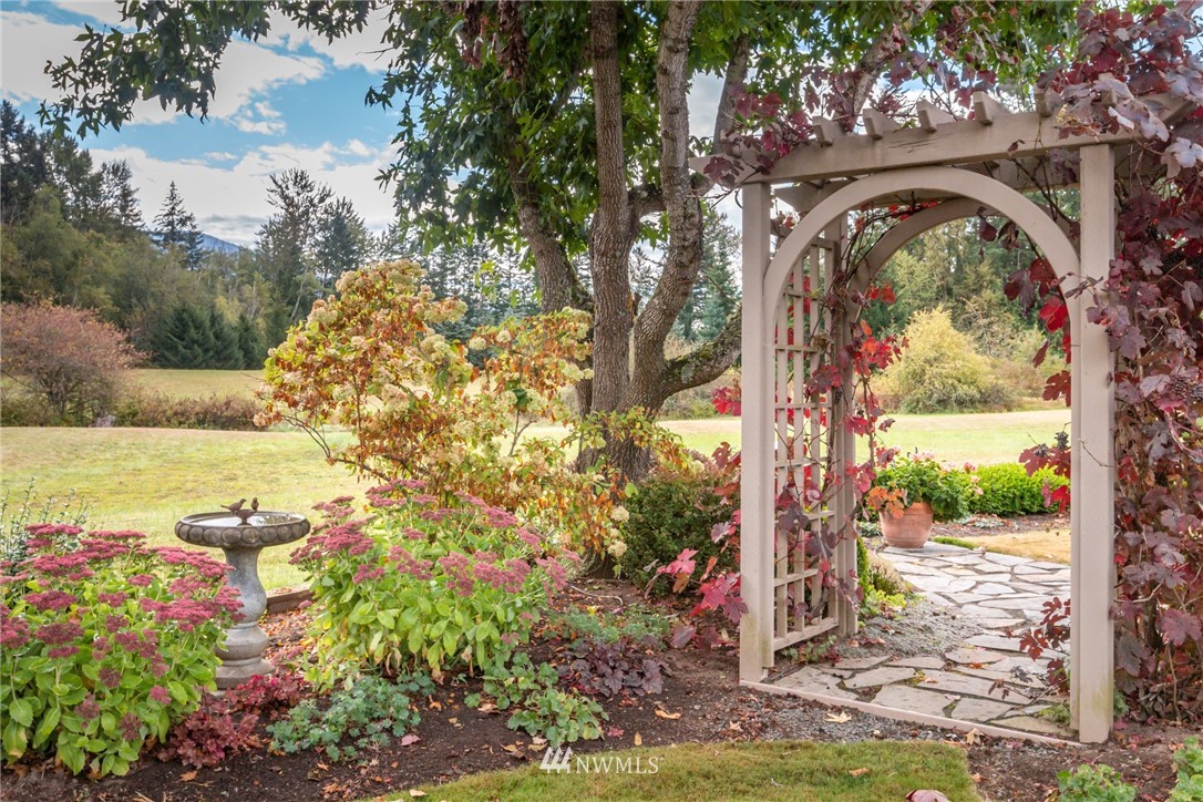 5044 Mission Road Bellingham, WA 98226 - Photo 38 of 40
