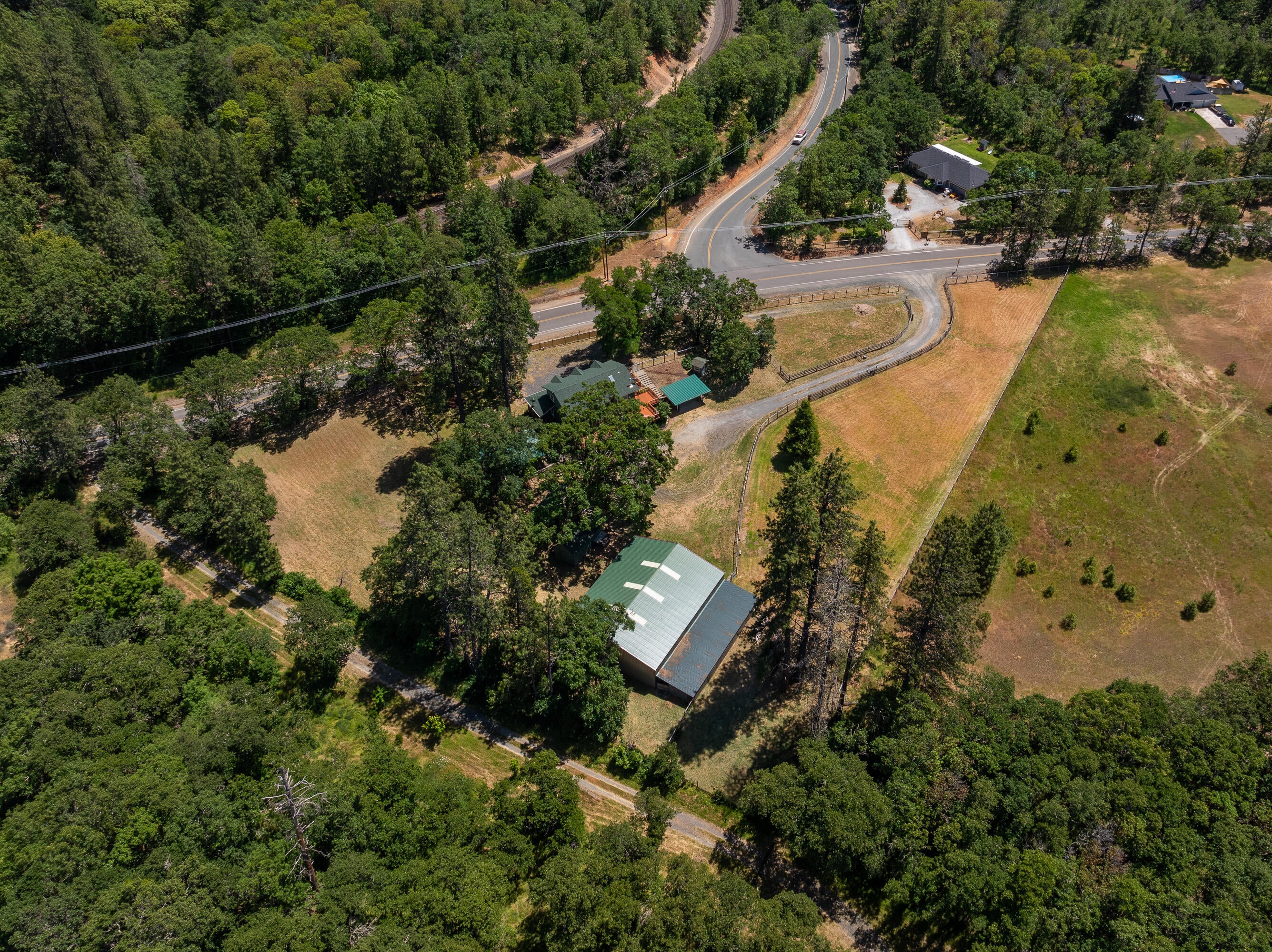 5900 Hugo Road Grants Pass, OR 97526 - Photo 40 of 41 DRONE (7 of 10)