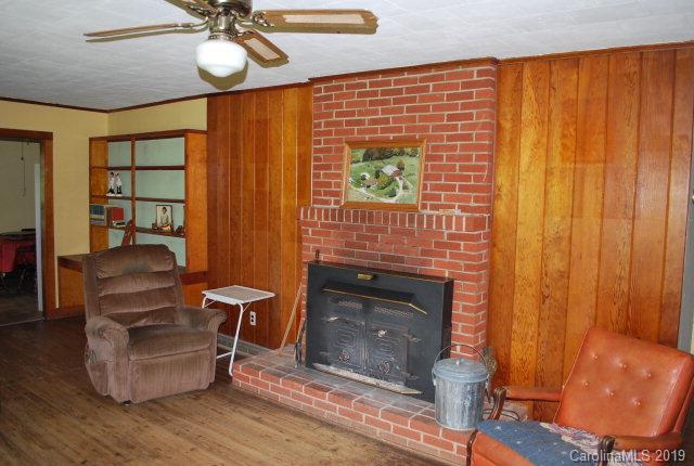 1932 Randolph Road Marion, NC 28752 - Photo 11 of 34