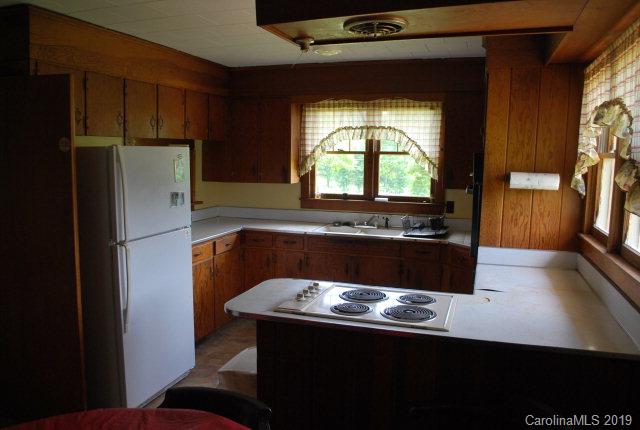 1932 Randolph Road Marion, NC 28752 - Photo 14 of 34