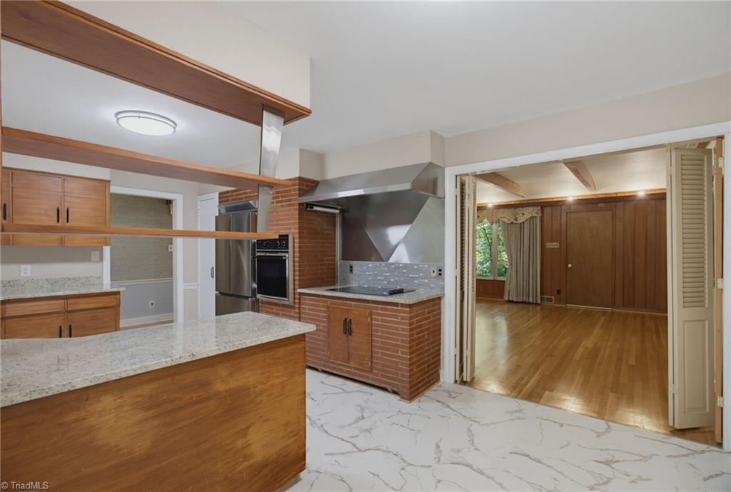 1011 Huntingdon Road Winston-Salem, NC 27104 - Photo 8 of 39