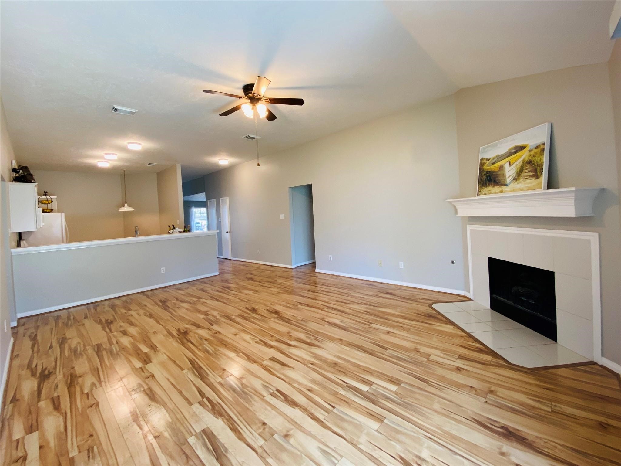 1404 Helmsley Drive Rosenberg, TX 77471 - Photo 9 of 25