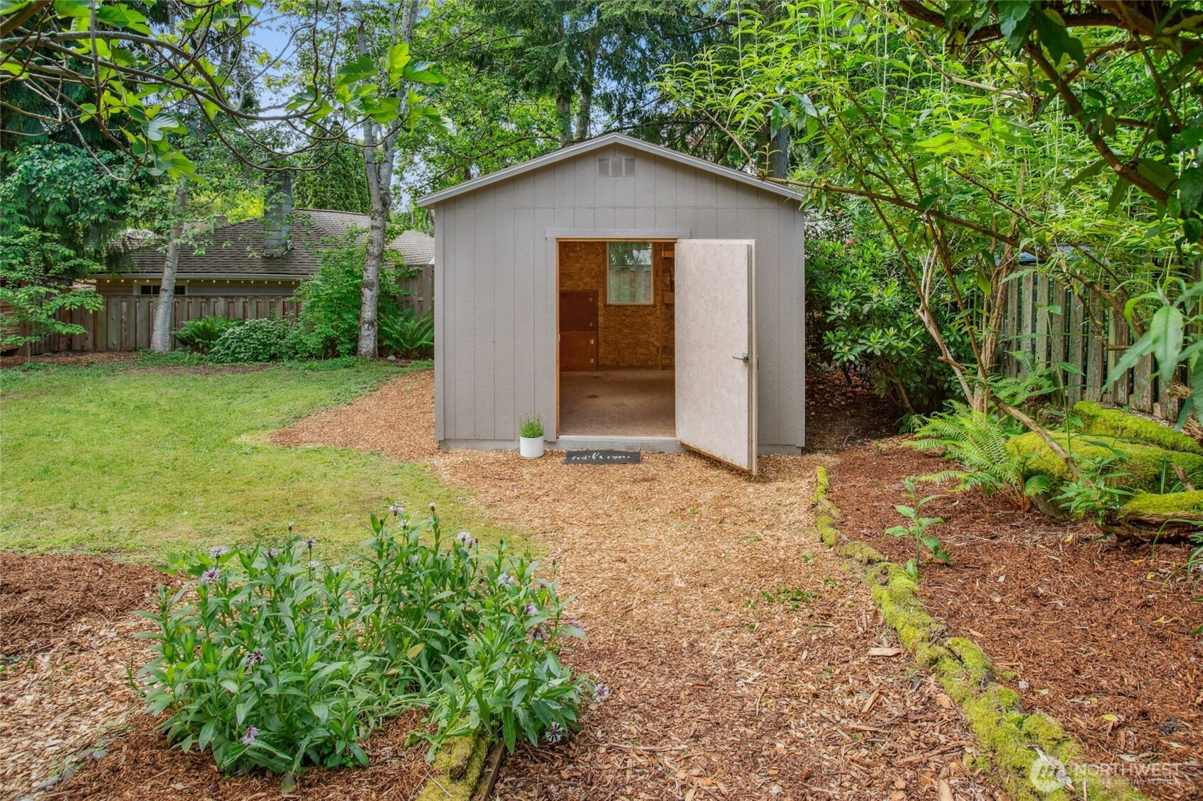 10515 Northeast 189th Street Bothell, WA 98011 - Photo 32 of 40 Gallery Image 32