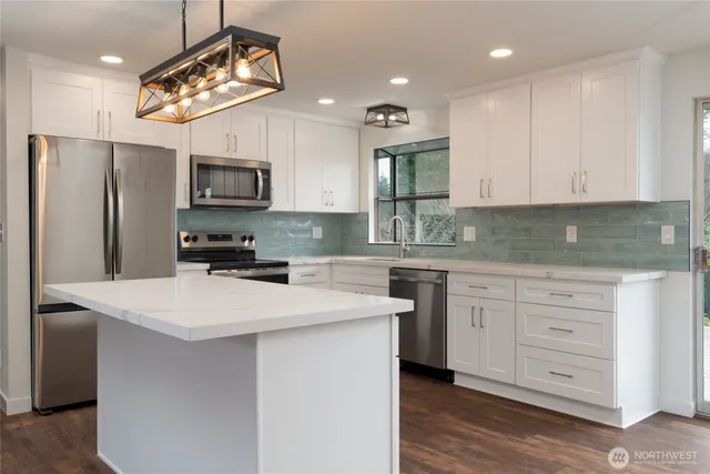 $850,000 | 3524 200th Place Southwest, Lynnwood, WA 98036