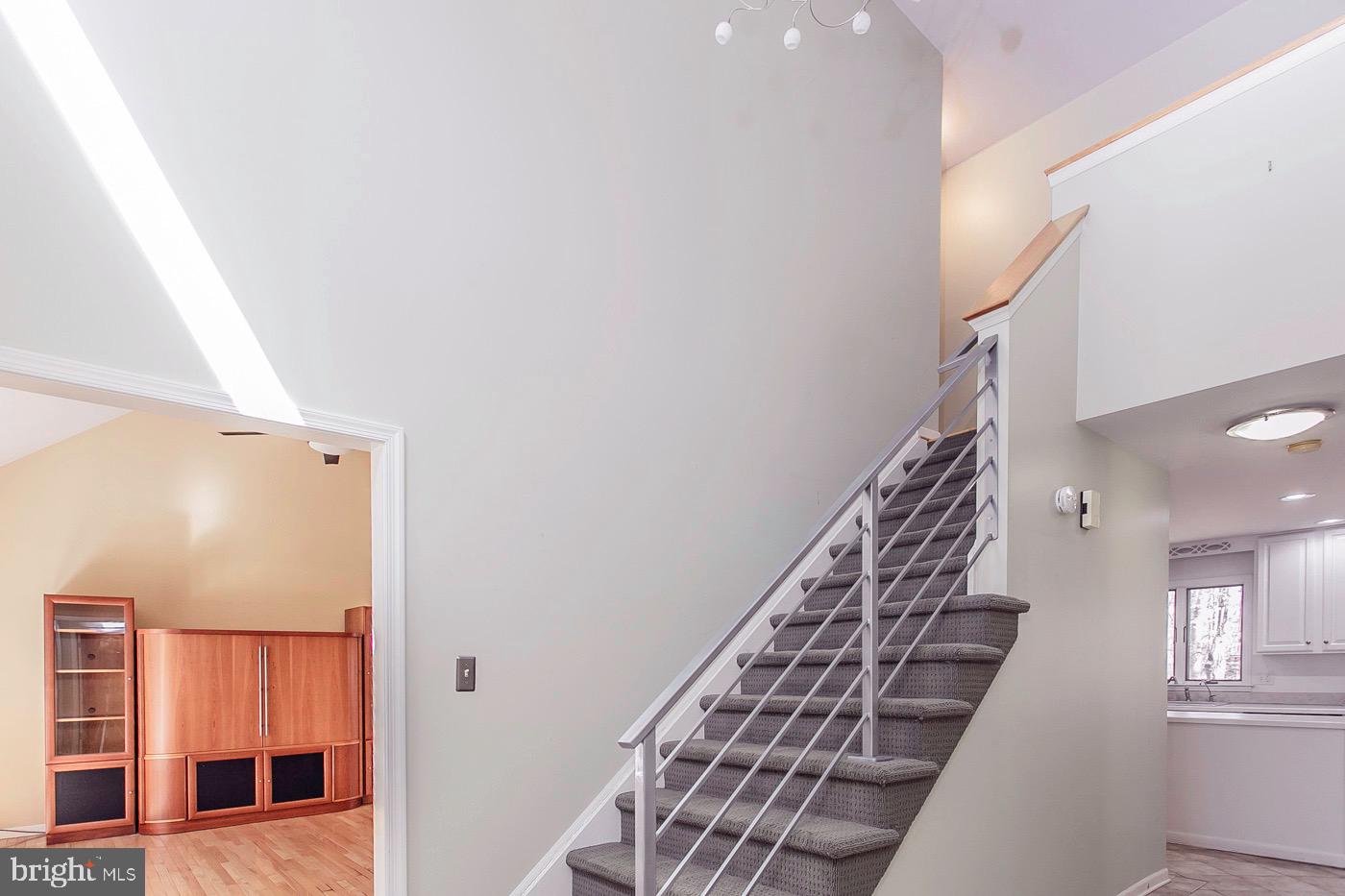 51 Carter Road Thornton, PA 19373 - Photo 6 of 47 Foyer