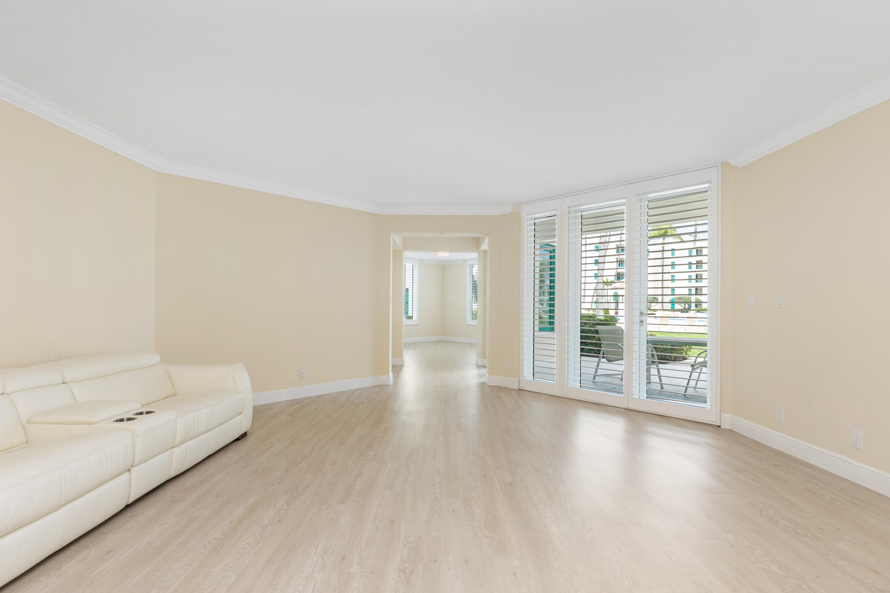 120 Southeast 5th Avenue, Unit 127 Boca Raton, FL 33432 - Photo 7 of 35 1I6A8549