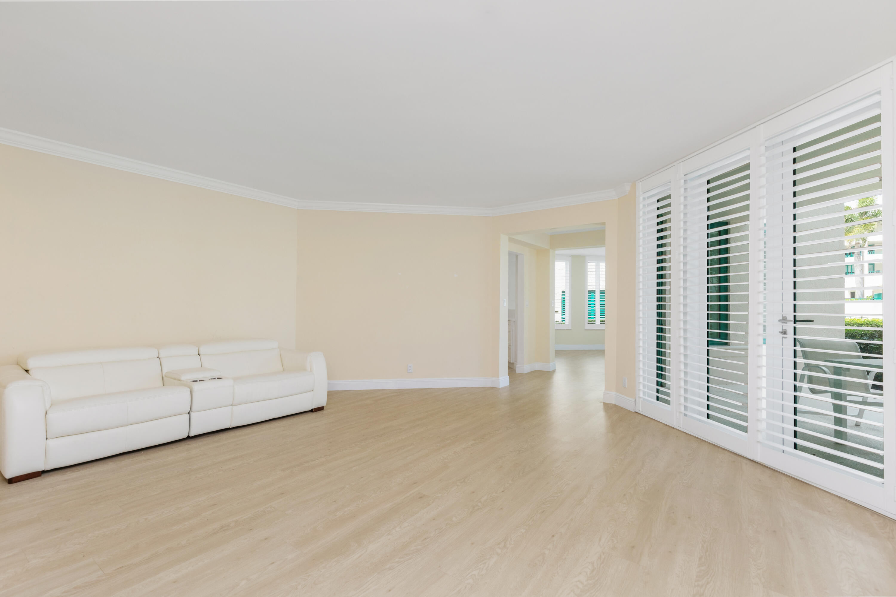 120 Southeast 5th Avenue, Unit 127 Boca Raton, FL 33432 - Photo 8 of 35 1I6A8554