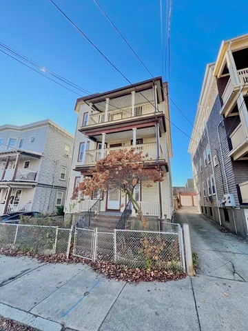 $4,500 | 22 Heath Street, Unit 2, Somerville, MA 02145