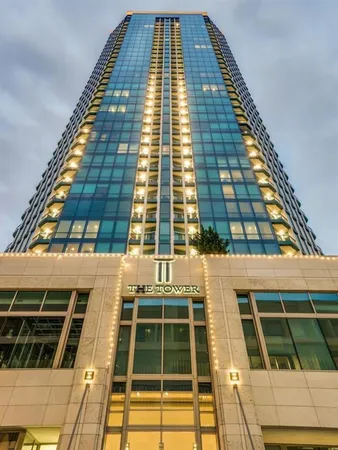 $2,200 | 500 Throckmorton Street, Unit 1206, Fort Worth, TX 76102