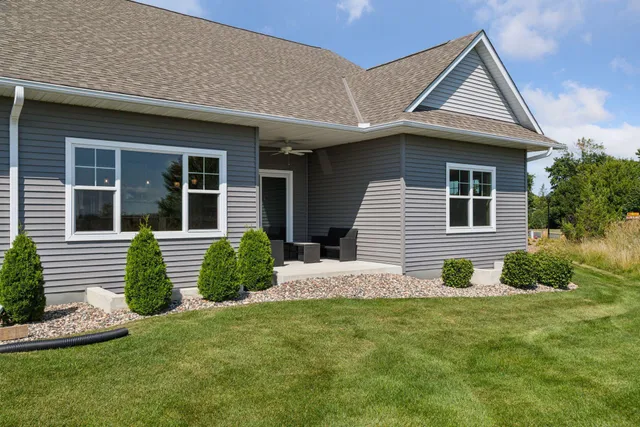 $599,980 | 109 Vista Way, Waconia, MN 55387