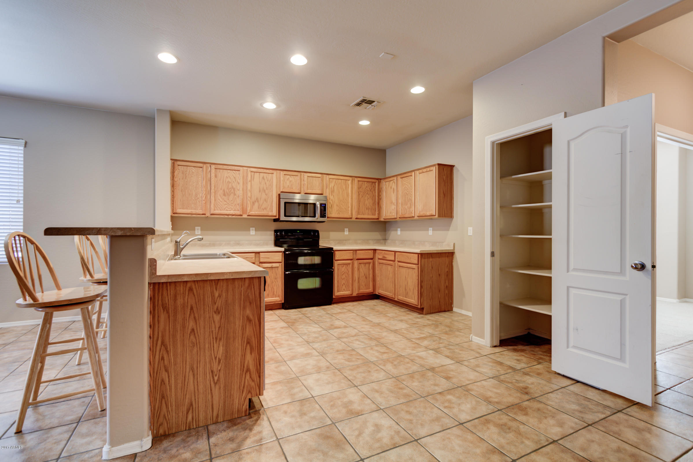 45450 Portabello Road Maricopa, AZ 85139 - Photo 9 of 47 45450 Portabello Rd-12