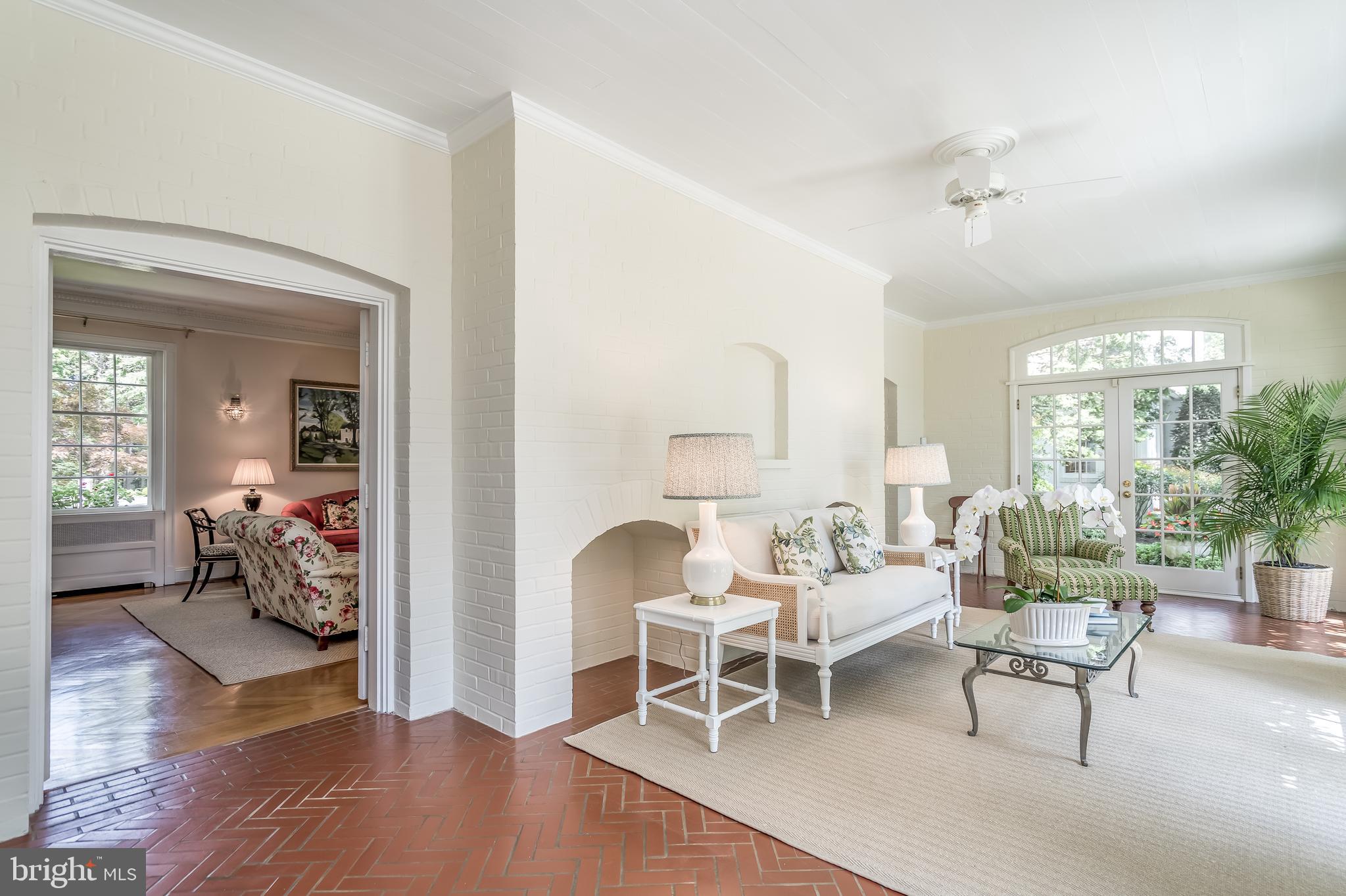 9325 Belle Terre Way Potomac, MD 20854 - Photo 11 of 95