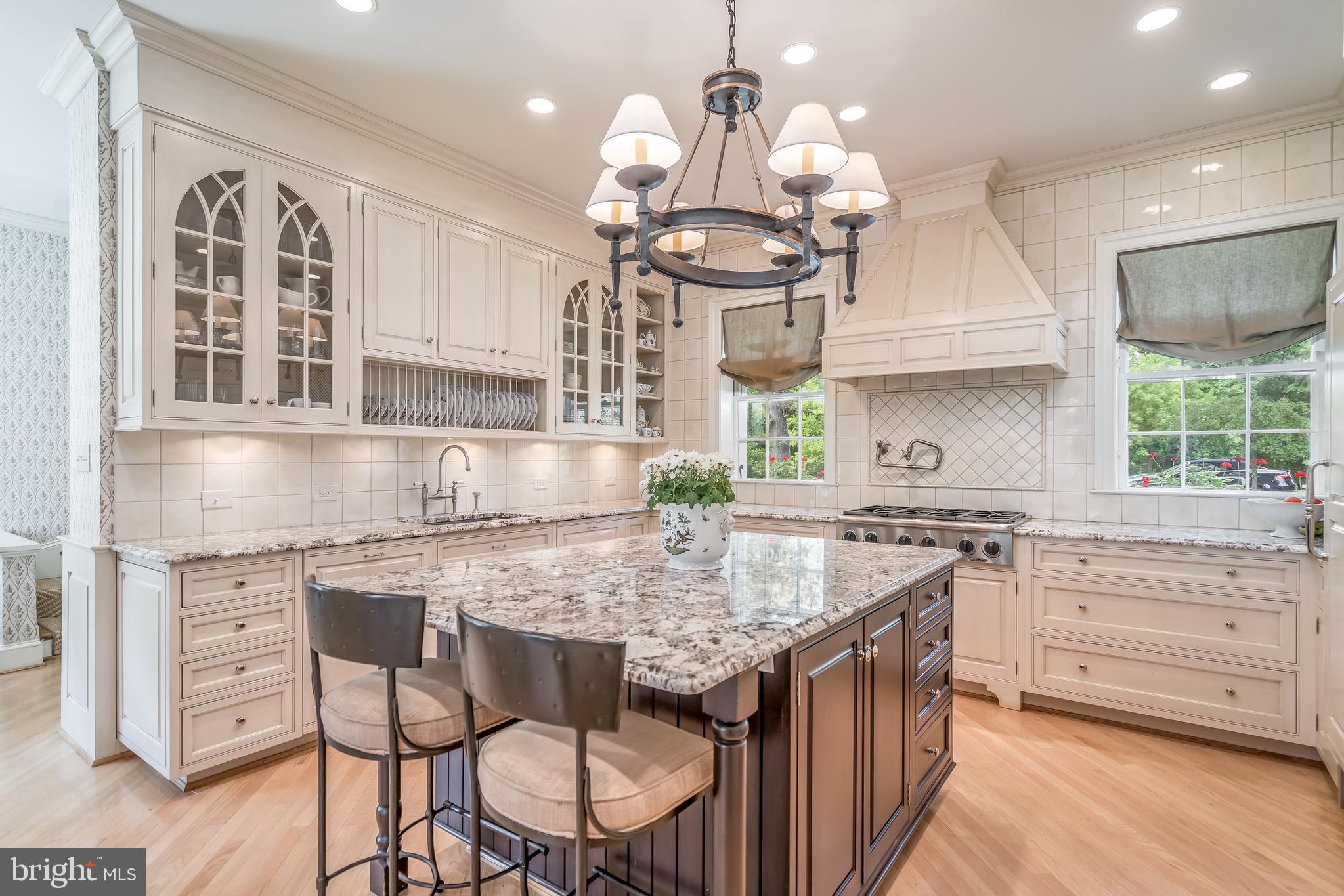 9325 Belle Terre Way Potomac, MD 20854 - Photo 23 of 95