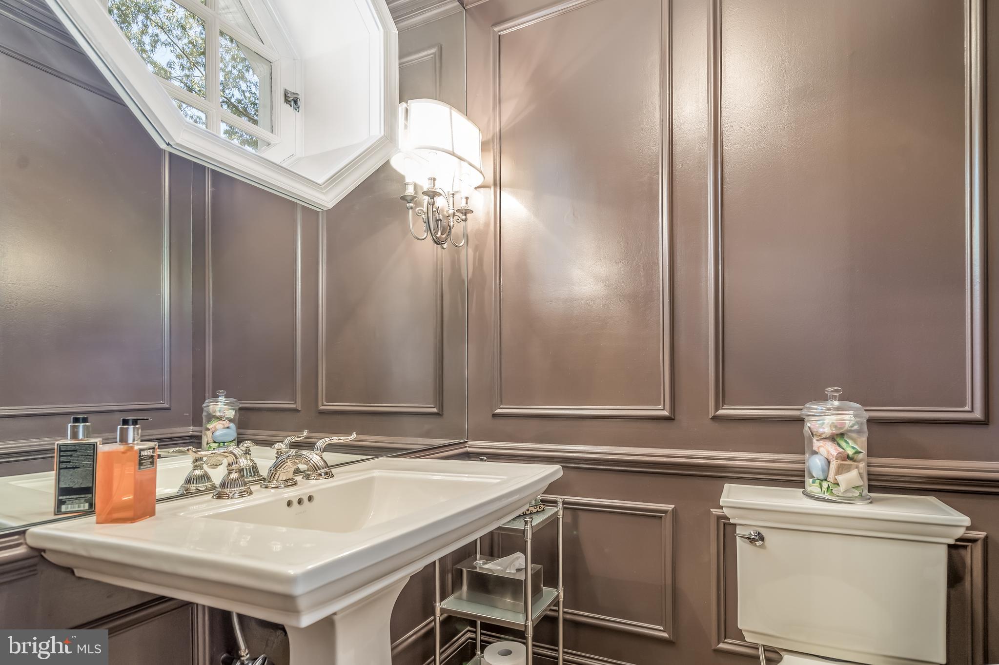 9325 Belle Terre Way Potomac, MD 20854 - Photo 36 of 95