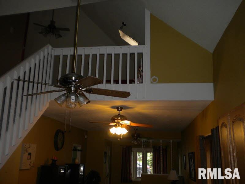 2121 Ridge Street Eldorado, IL 62930 - Photo 12 of 16