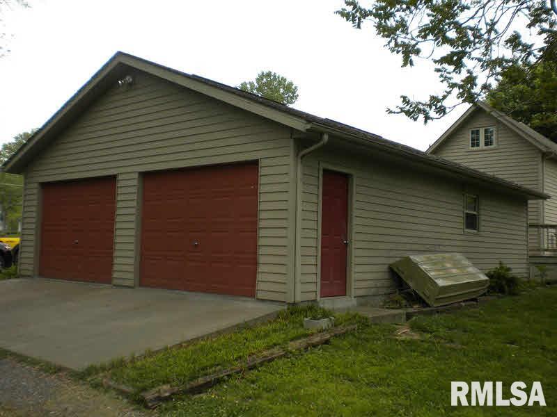 2121 Ridge Street Eldorado, IL 62930 - Photo 13 of 16