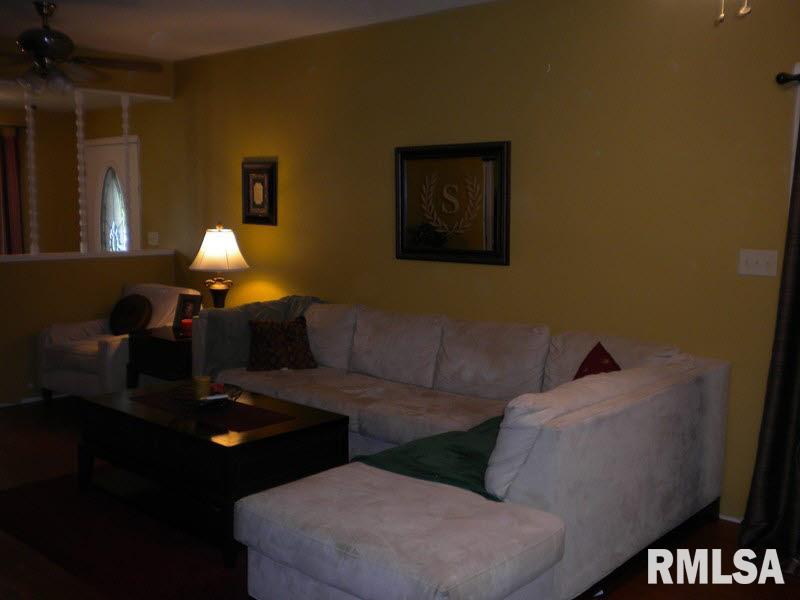 2121 Ridge Street Eldorado, IL 62930 - Photo 5 of 16