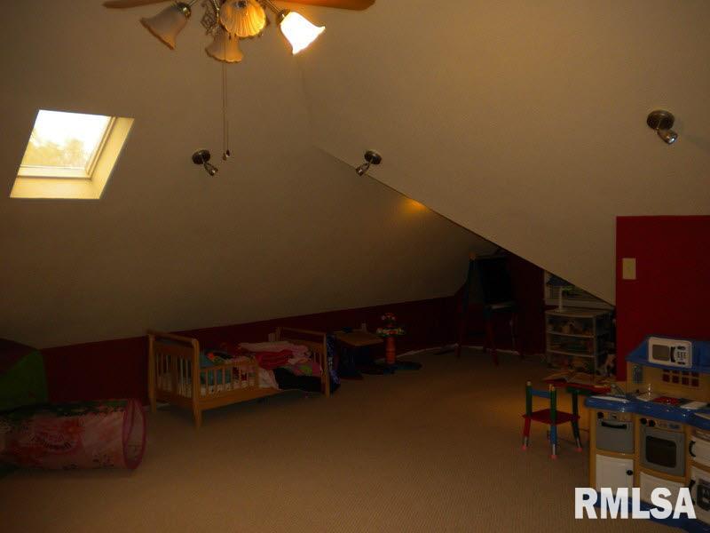 2121 Ridge Street Eldorado, IL 62930 - Photo 8 of 16