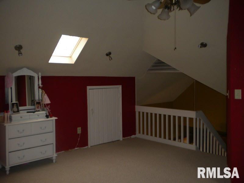 2121 Ridge Street Eldorado, IL 62930 - Photo 9 of 16