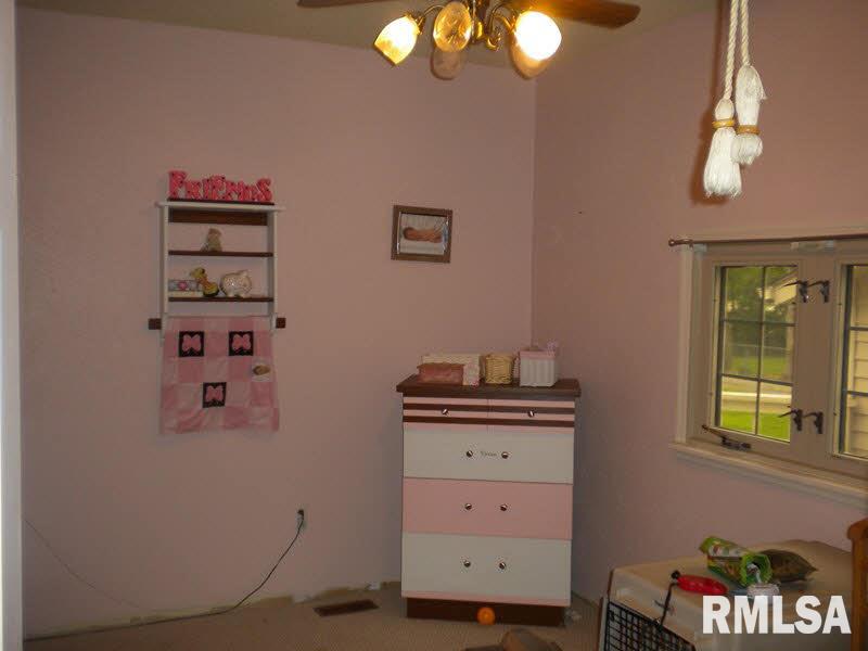 2121 Ridge Street Eldorado, IL 62930 - Photo 10 of 16