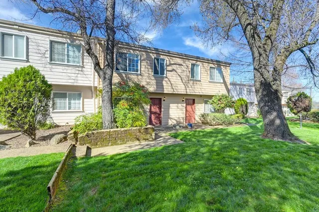 $265,000 | 3953 Arthur Court, Unit 14, Cameron Park, CA 95682