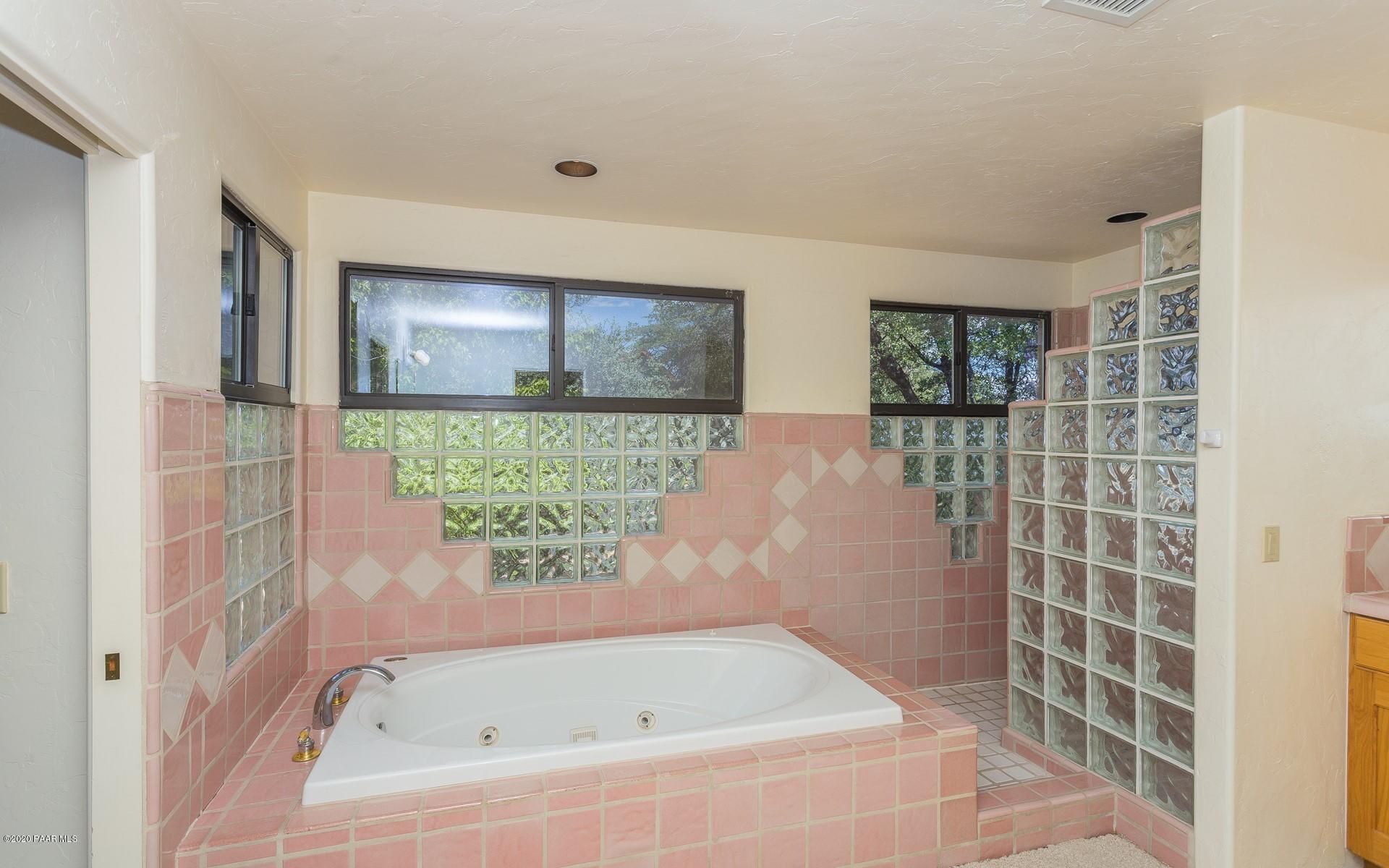 2355 West Bard Ranch Road Prescott, AZ 86305 - Photo 15 of 34 014_Master Bathroom