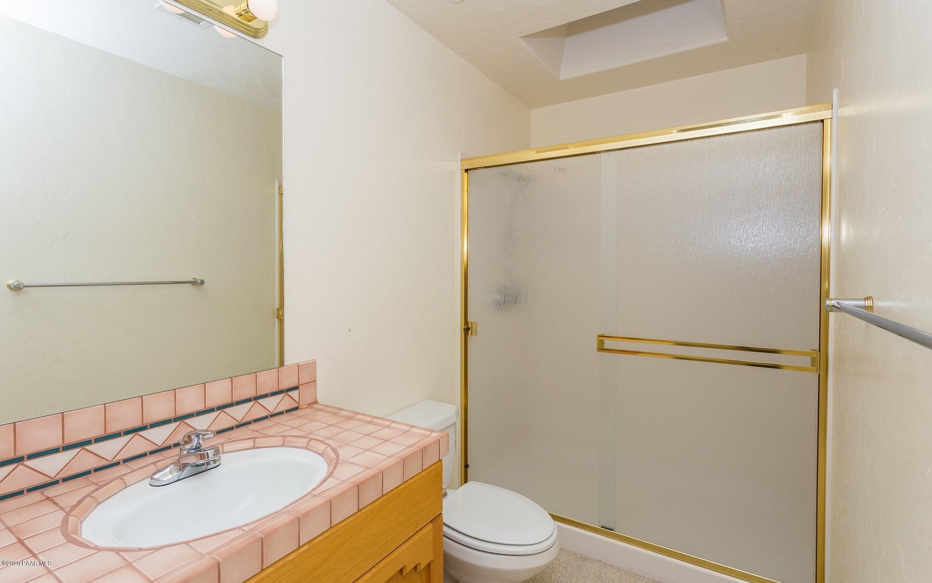 2355 West Bard Ranch Road Prescott, AZ 86305 - Photo 18 of 34 017_Bedroom 2 Bathroom