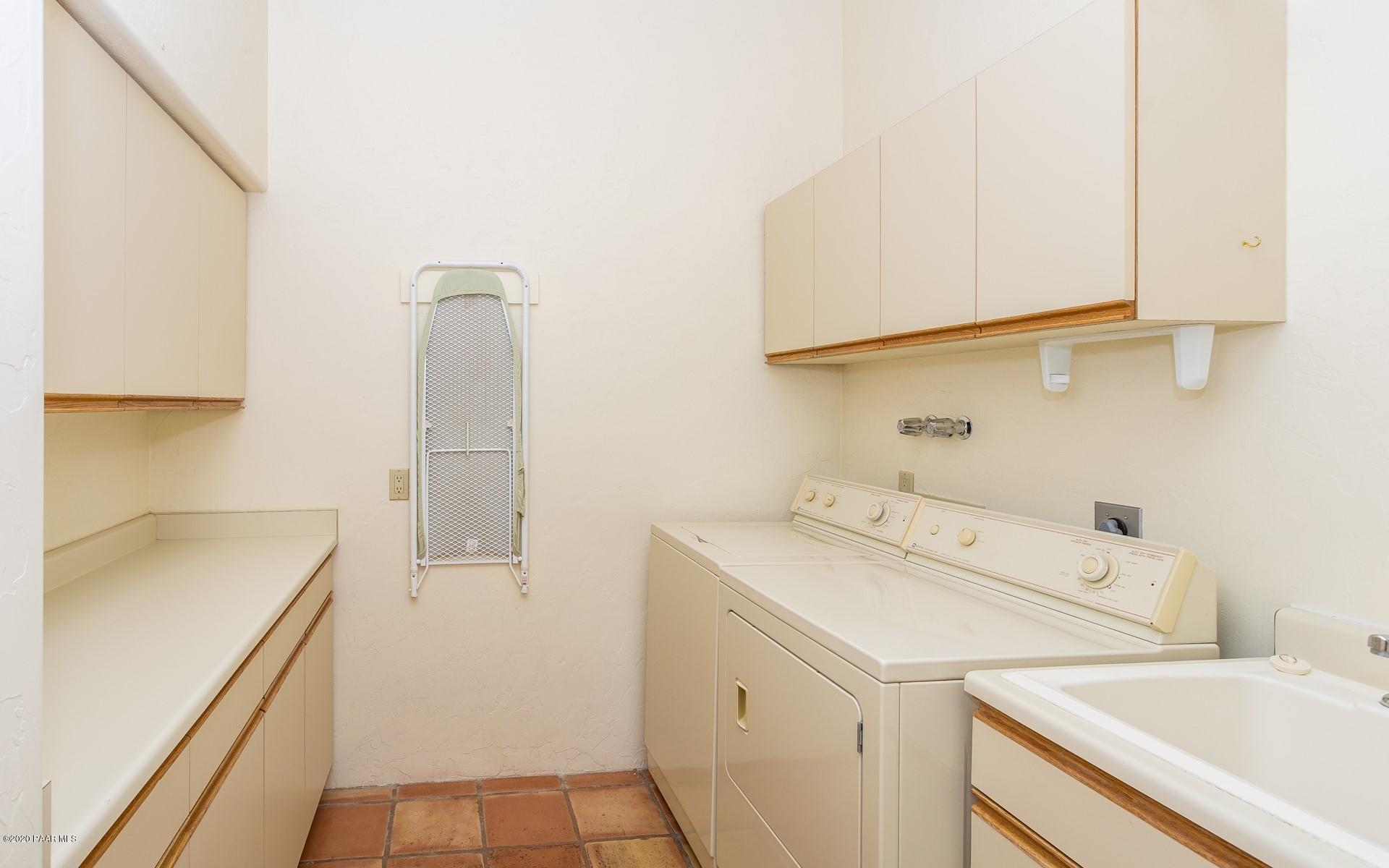 2355 West Bard Ranch Road Prescott, AZ 86305 - Photo 23 of 34 022_Laundry Room