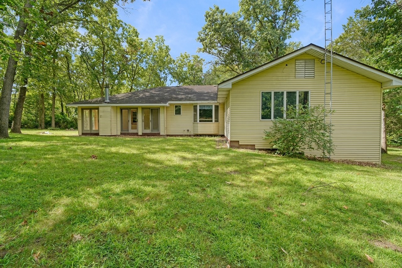 19936 Bauer Road Wilmington, IL 60481 - Photo 3 of 25 Gallery Image 3