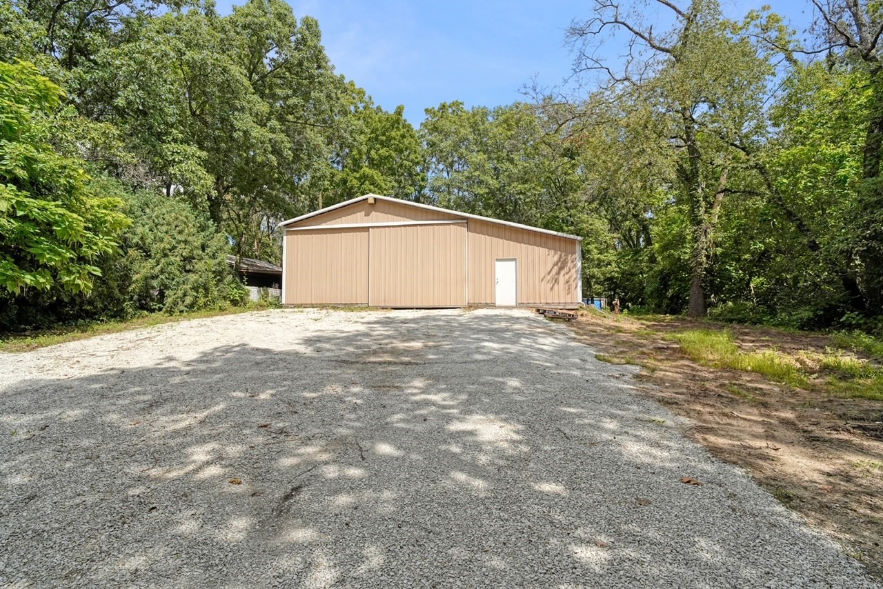 19936 Bauer Road Wilmington, IL 60481 - Photo 5 of 25 Gallery Image 5