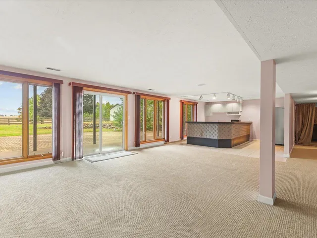 $550,000 | 9104 East Weber Road, Ridott, IL 61067