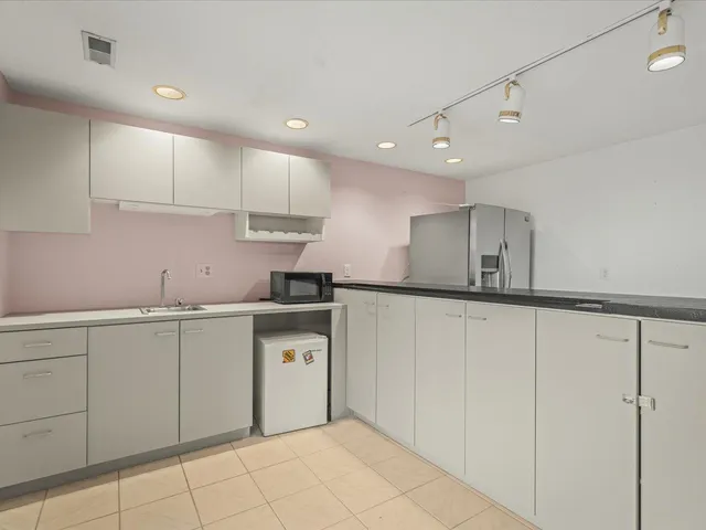 $550,000 | 9104 East Weber Road, Ridott, IL 61067