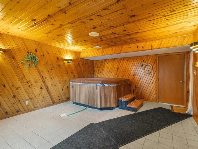 $550,000 | 9104 East Weber Road, Ridott, IL 61067