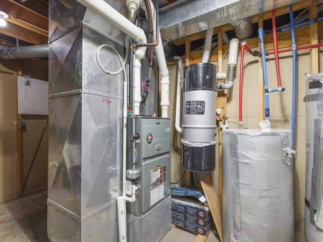 $550,000 | 9104 East Weber Road, Ridott, IL 61067