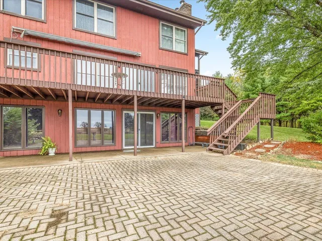 $550,000 | 9104 East Weber Road, Ridott, IL 61067