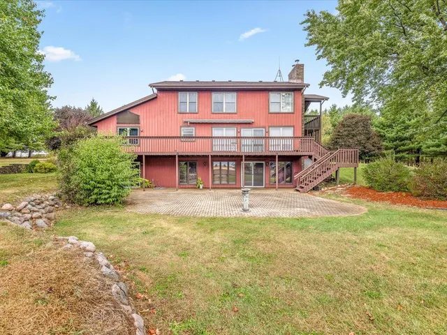 $550,000 | 9104 East Weber Road, Ridott, IL 61067