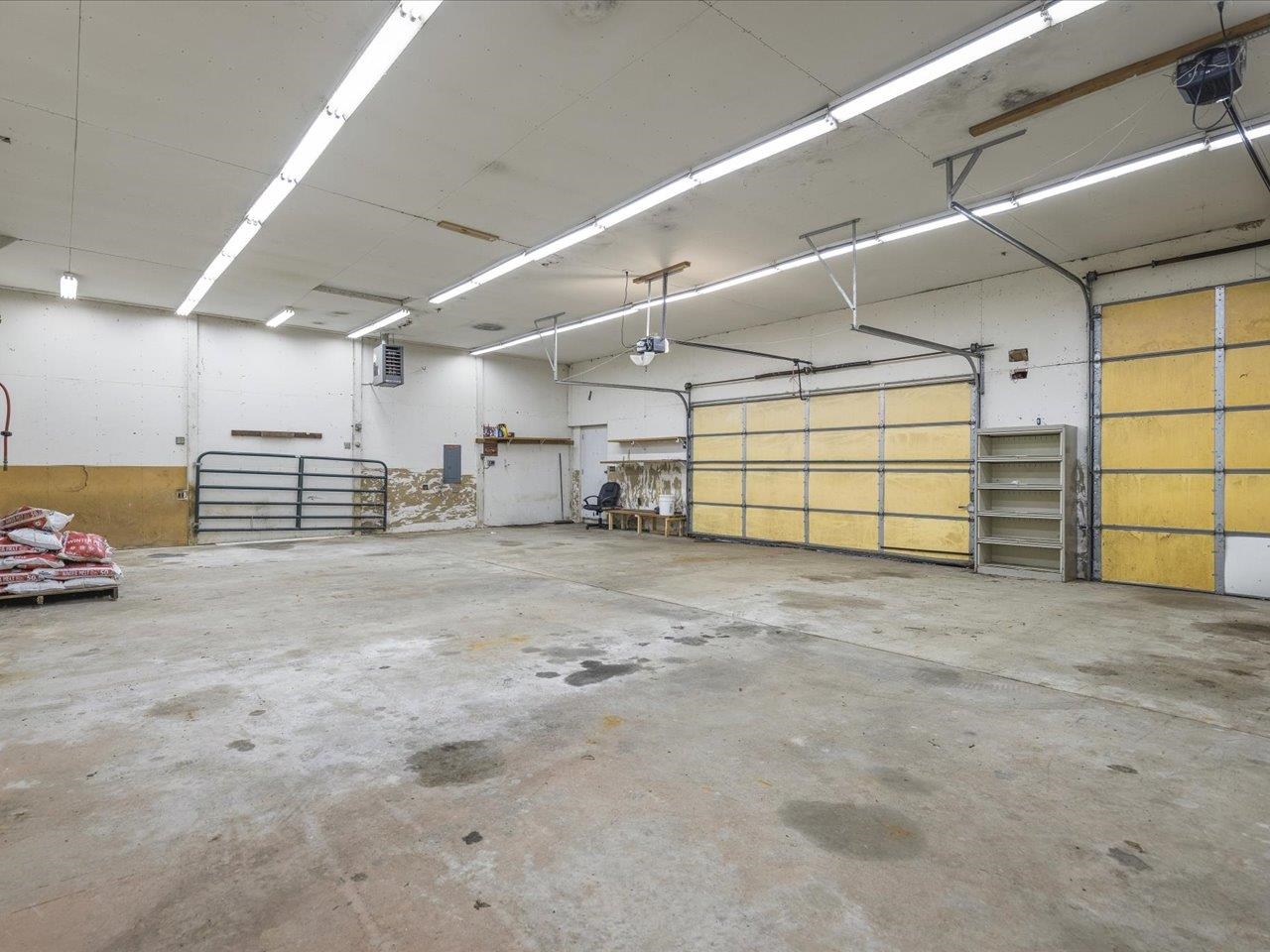 9104 East Weber Road Ridott, IL 61067 - Photo 74 of 96 a view of garage