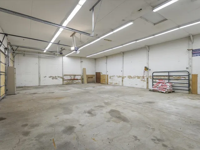 $550,000 | 9104 East Weber Road, Ridott, IL 61067