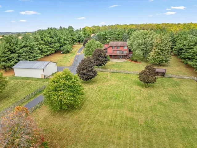 $550,000 | 9104 East Weber Road, Ridott, IL 61067