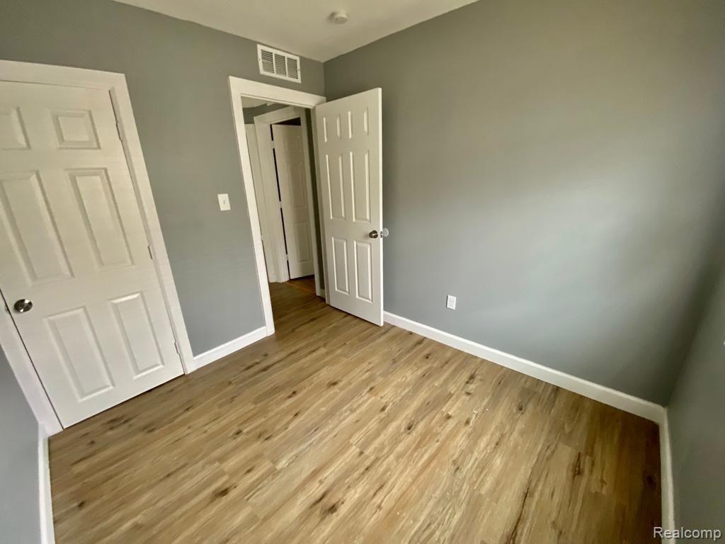 9145 Decatur Street Detroit, MI 48228 - Photo 7 of 21