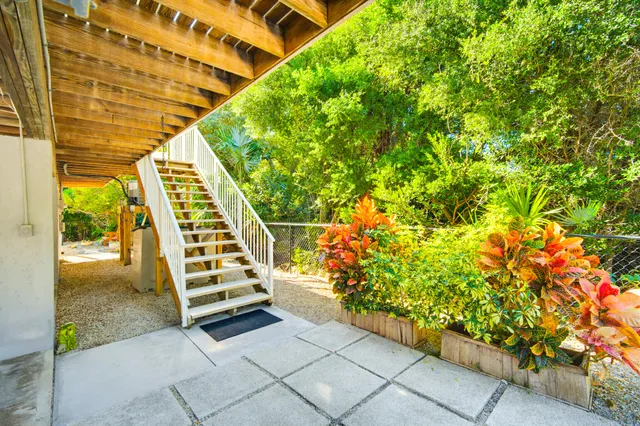 $625,000 | 29112 Poinsetta Lane, Big Pine Key, FL 33043
