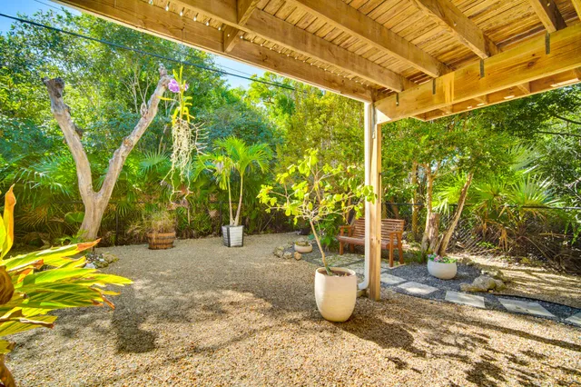 $625,000 | 29112 Poinsetta Lane, Big Pine Key, FL 33043