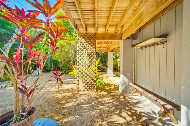$625,000 | 29112 Poinsetta Lane, Big Pine Key, FL 33043