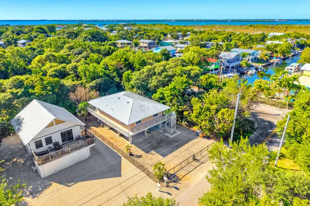 $625,000 | 29112 Poinsetta Lane, Big Pine Key, FL 33043
