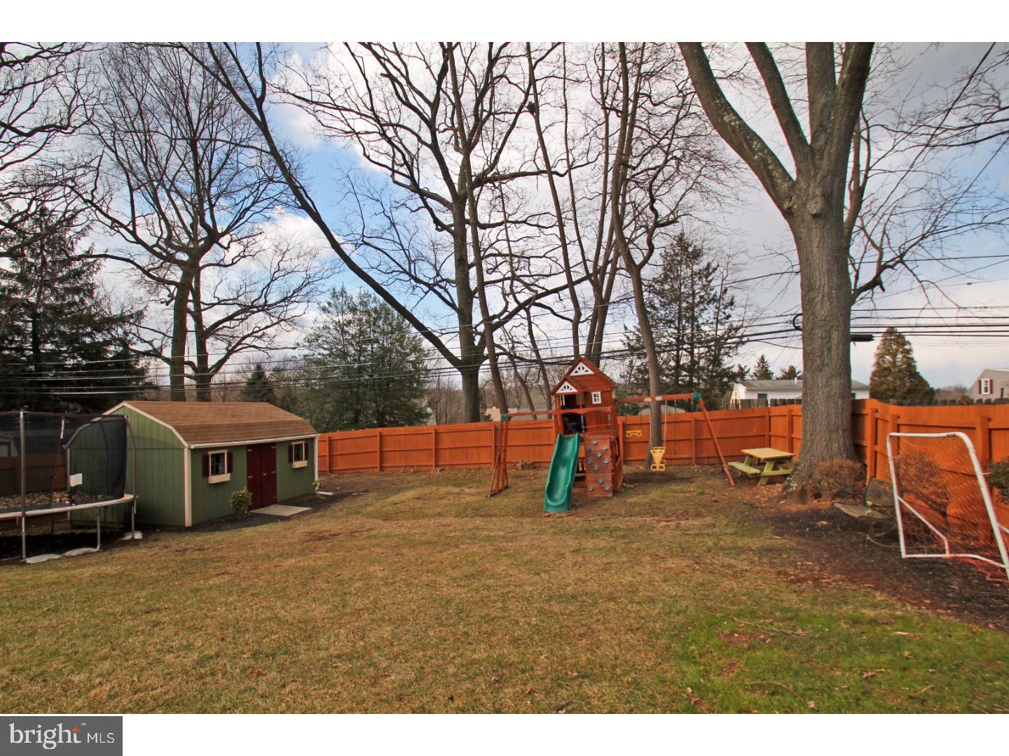 122 Barren Road Newtown Square, PA 19073 - Photo 3 of 25