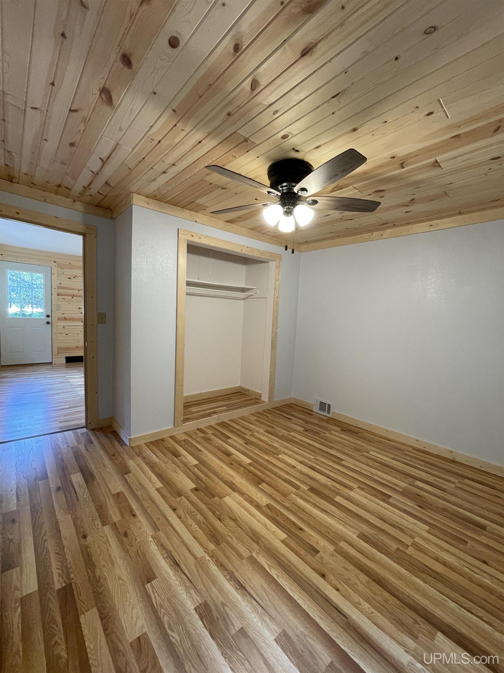 3846 K Road Bark River, MI 49807 - Photo 14 of 37 Gallery Image 14