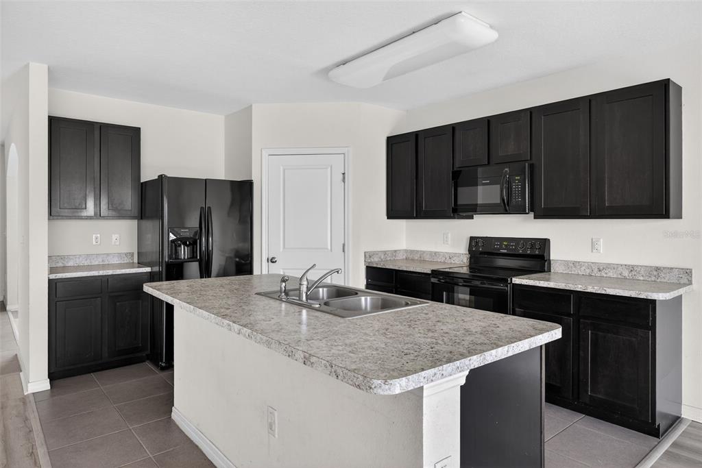 3125 South Northview Road Plant City, FL 33566 - Photo 7 of 31