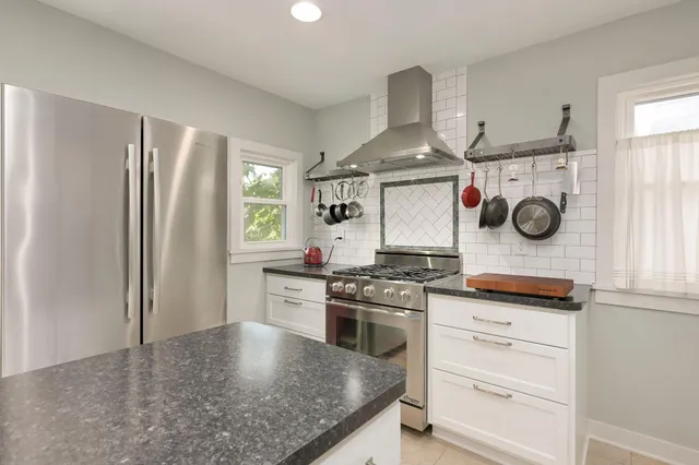 $260,000 | 1764 West Minnehaha Avenue, St. Paul, MN 55104