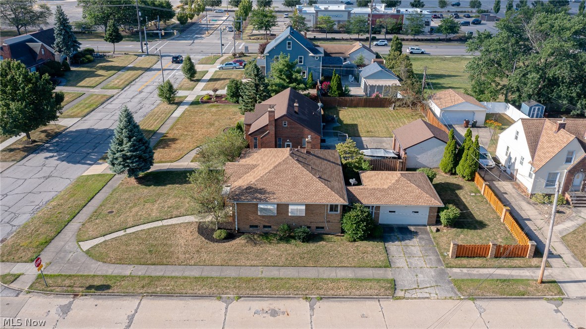 6572 South Canterbury Road Cleveland, OH 44129 - Photo 3 of 36