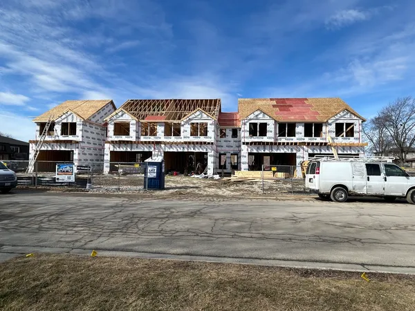 $450,000 | 2005 Princess Court, Lockport, IL 60441